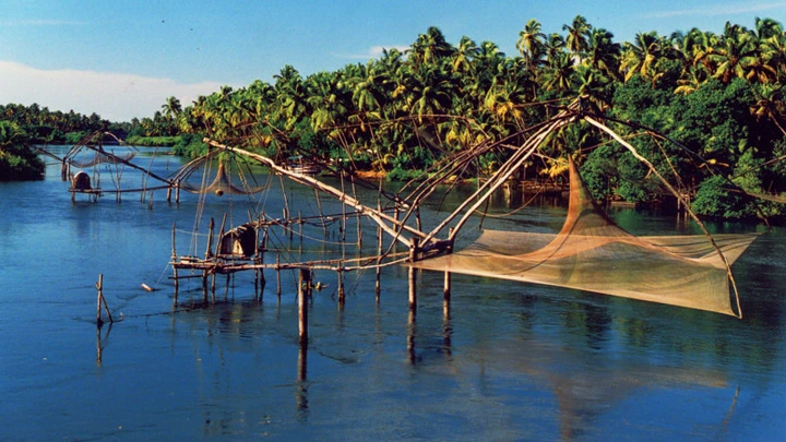 The Ultimate 3-Day Kochi Itinerary: Heritage, Backwaters & Coastal Gems kumbalangi
